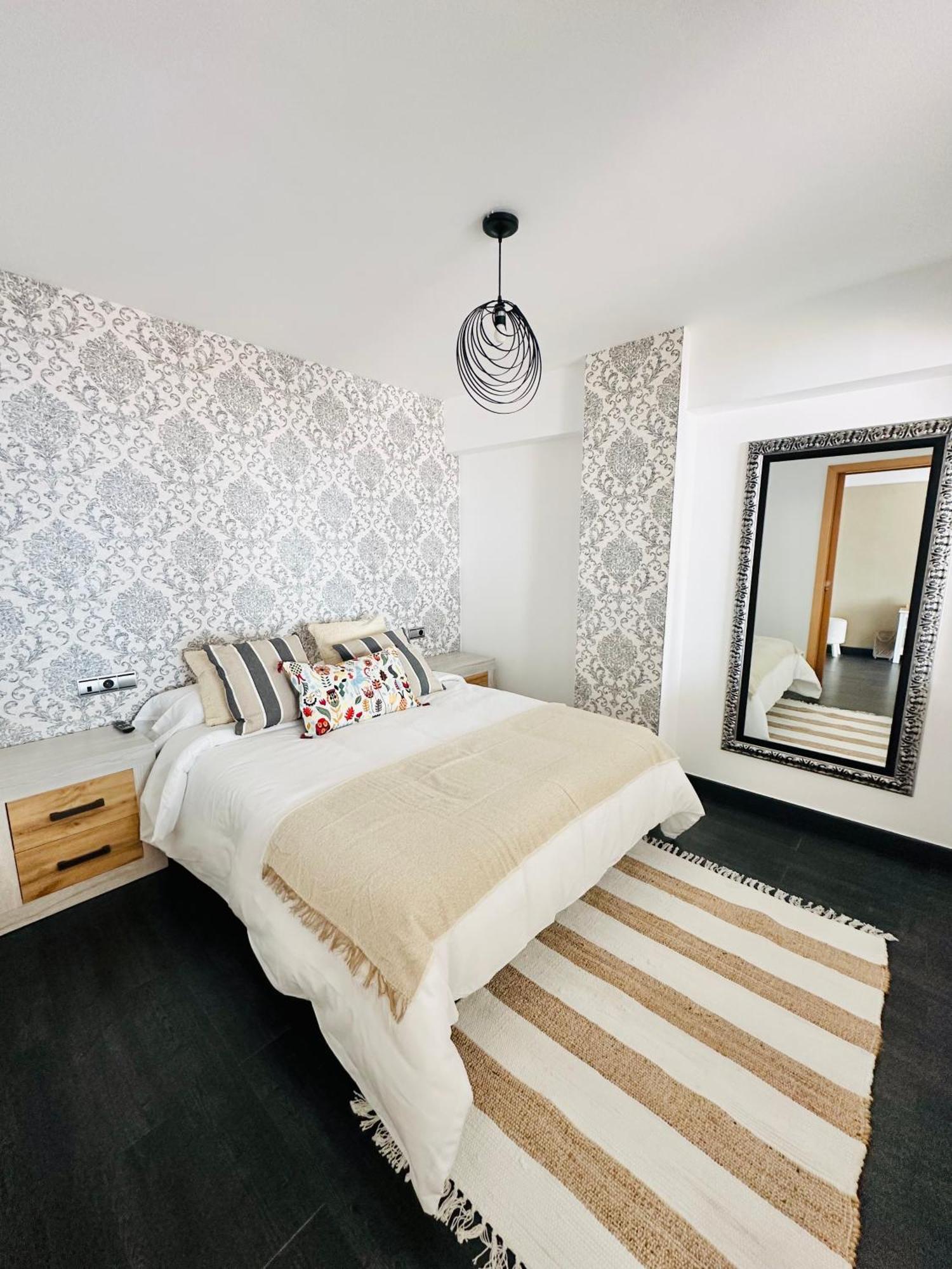 Frente A La Playa Apartamento Boutique En Marbella Bagian luar foto
